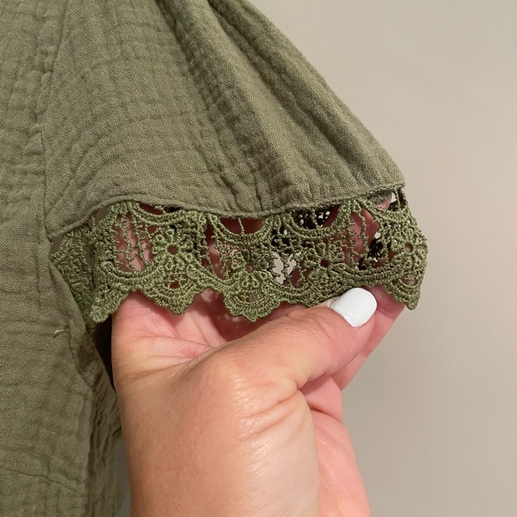 SHEIN Womans Blouse - Picture 4 of 6